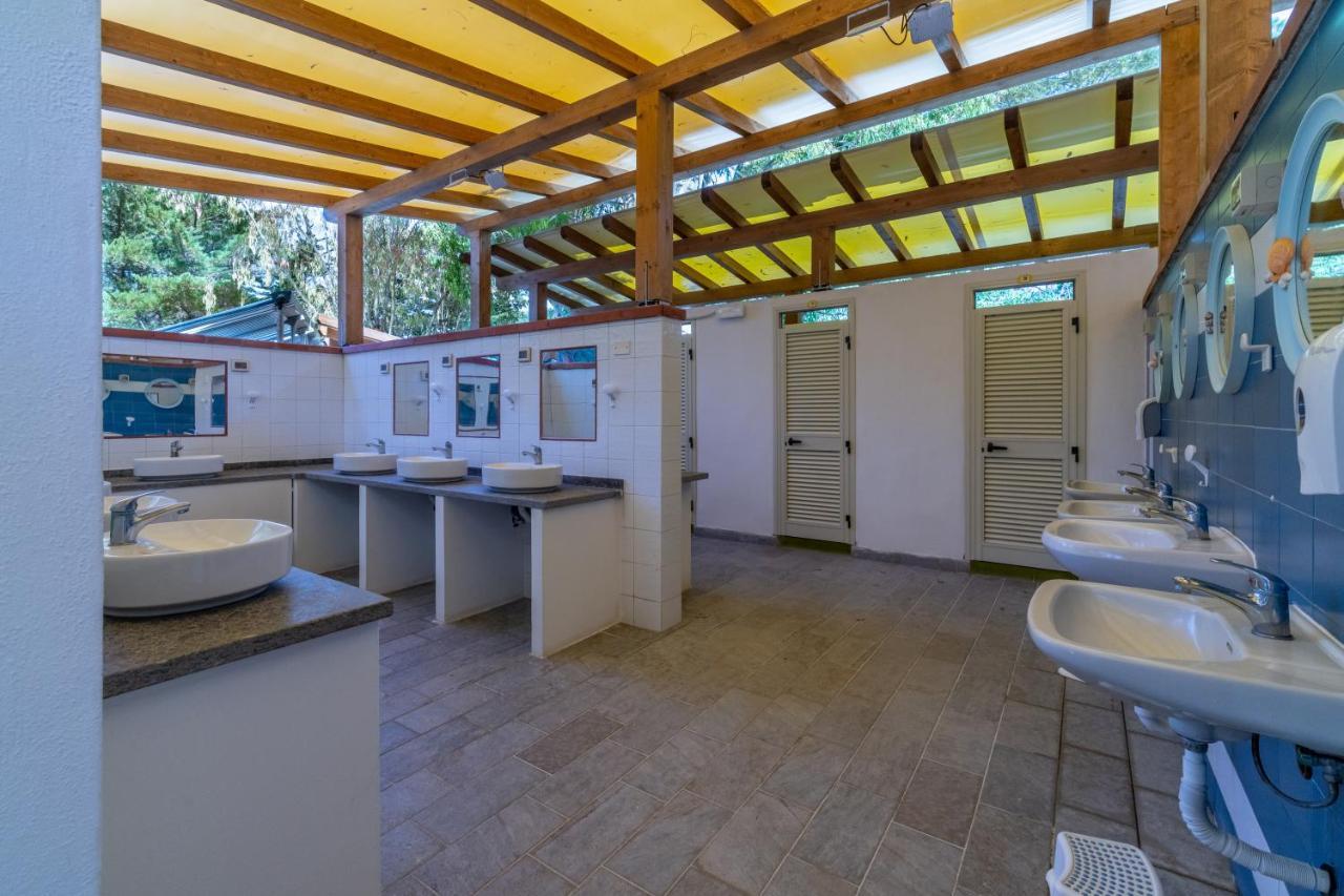 Camping Lacona Capoliveri  Ngoại thất bức ảnh